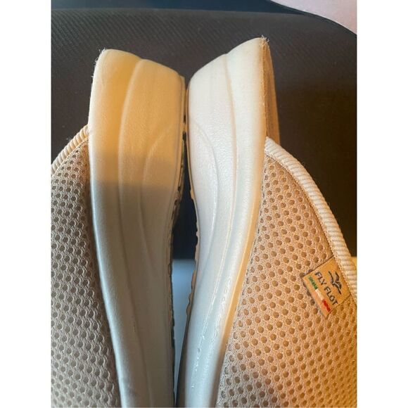 Fly Flot Mesh Beige Clogs - Picture 6 of 6